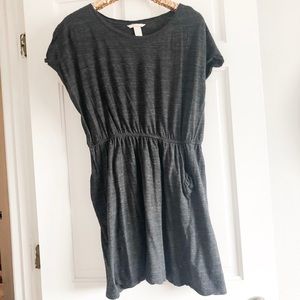 Loose cotton fitting boyfriend fit pocket dress
